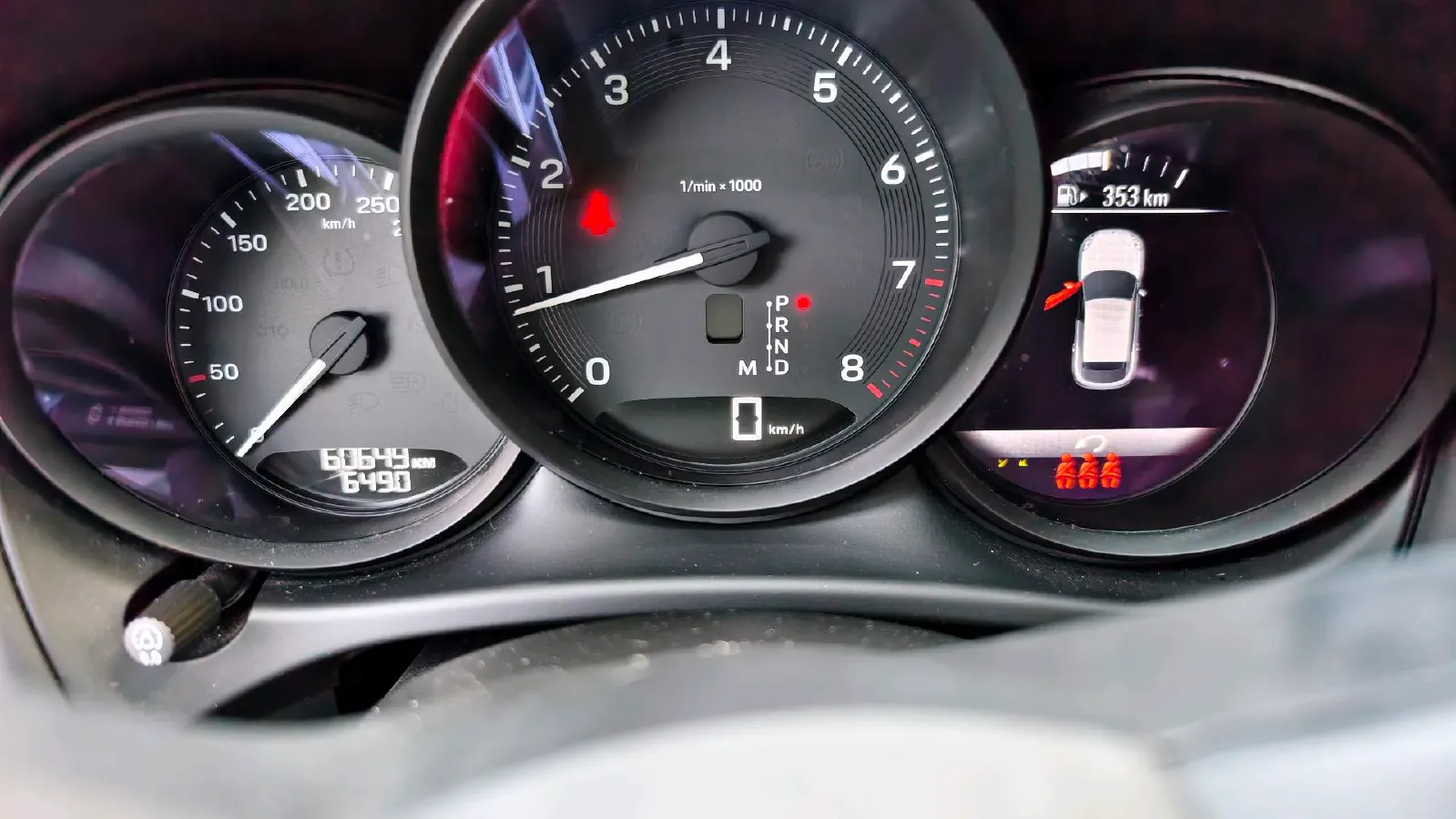 2023 Porsche Macan 2.0T 265HP L4 7DCT,autocango,china used car exporter,china ev exporter,chinese used car exporter,chinese used ev exporter