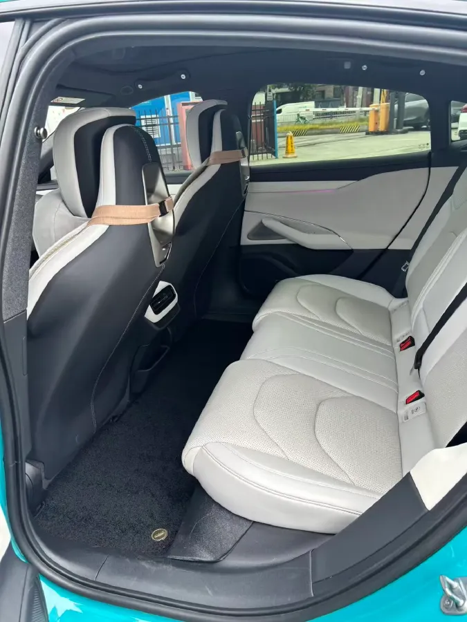 2024 MI SU7 BEV 73.6KWH,autocango,china used car exporter,china ev exporter,chinese used car exporter,chinese used ev exporter