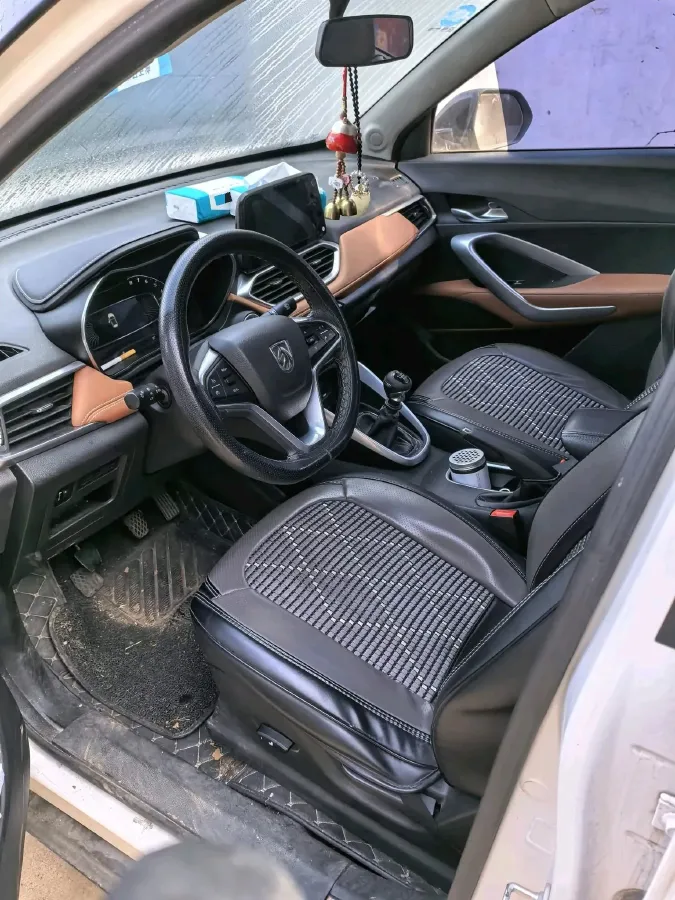 2019 BaoJun 730 1.5L 105HP L4 6MT,autocango,china used car exporter,china ev exporter,chinese used car exporter,chinese used ev exporter