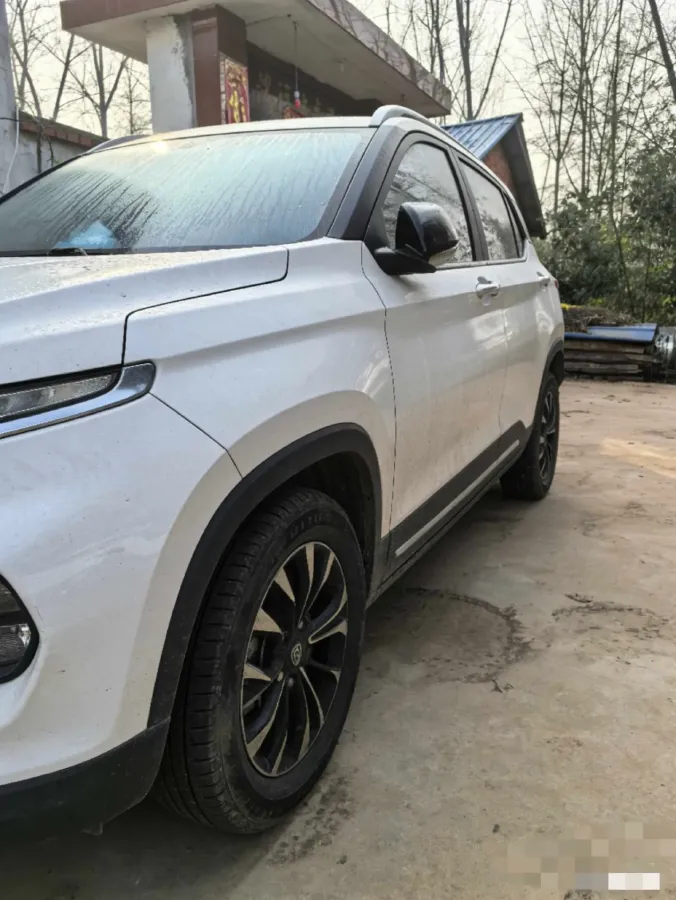2019 BaoJun 730 1.5L 105HP L4 6MT,autocango,china used car exporter,china ev exporter,chinese used car exporter,chinese used ev exporter