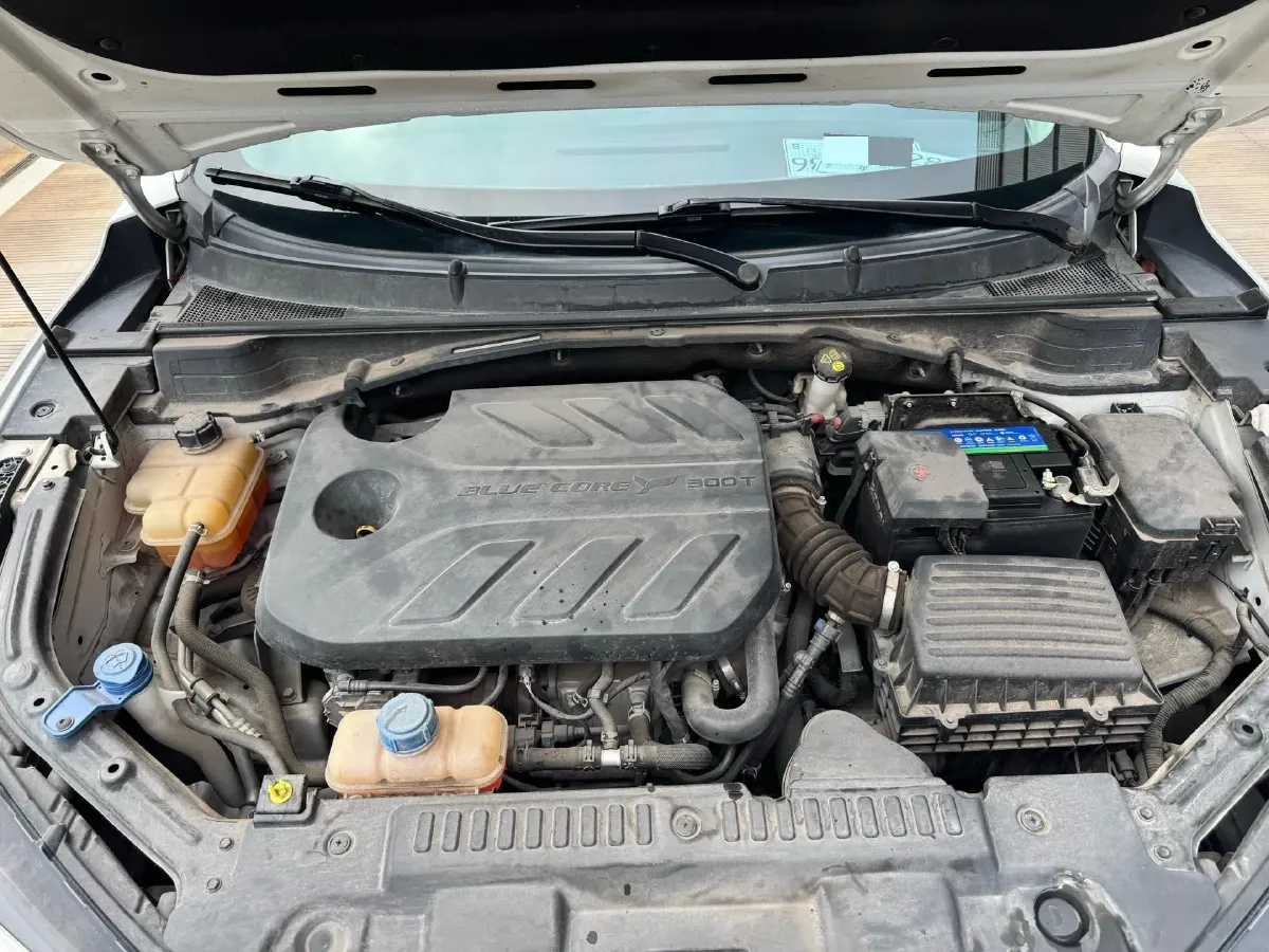 2020 ChangAn UNI-T 1.5T 180HP L4 7DCT,autocango,china used car exporter,china ev exporter,chinese used car exporter,chinese used ev exporter