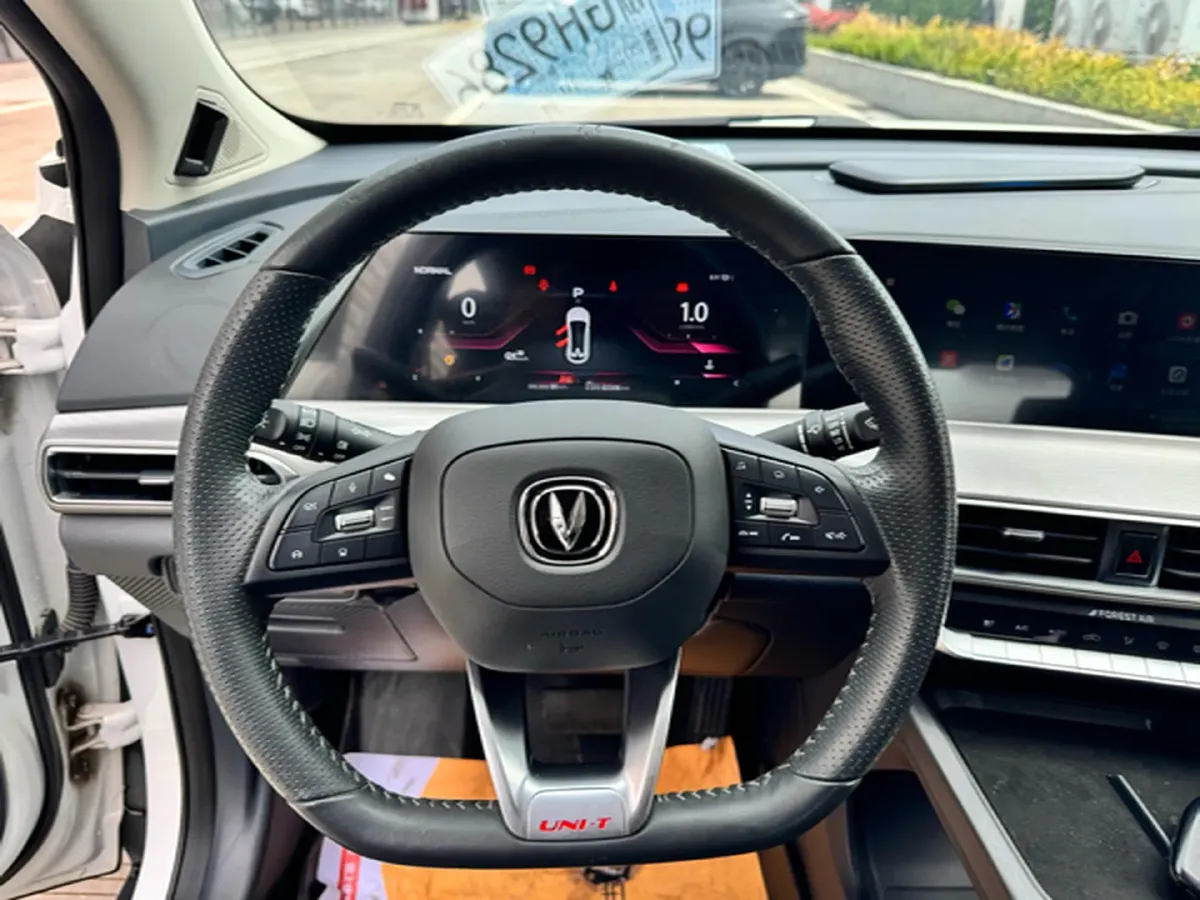 2020 ChangAn UNI-T 1.5T 180HP L4 7DCT,autocango,china used car exporter,china ev exporter,chinese used car exporter,chinese used ev exporter