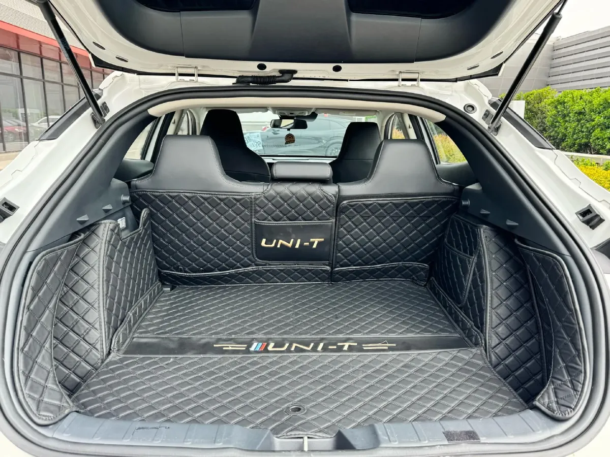 2020 ChangAn UNI-T 1.5T 180HP L4 7DCT,autocango,china used car exporter,china ev exporter,chinese used car exporter,chinese used ev exporter