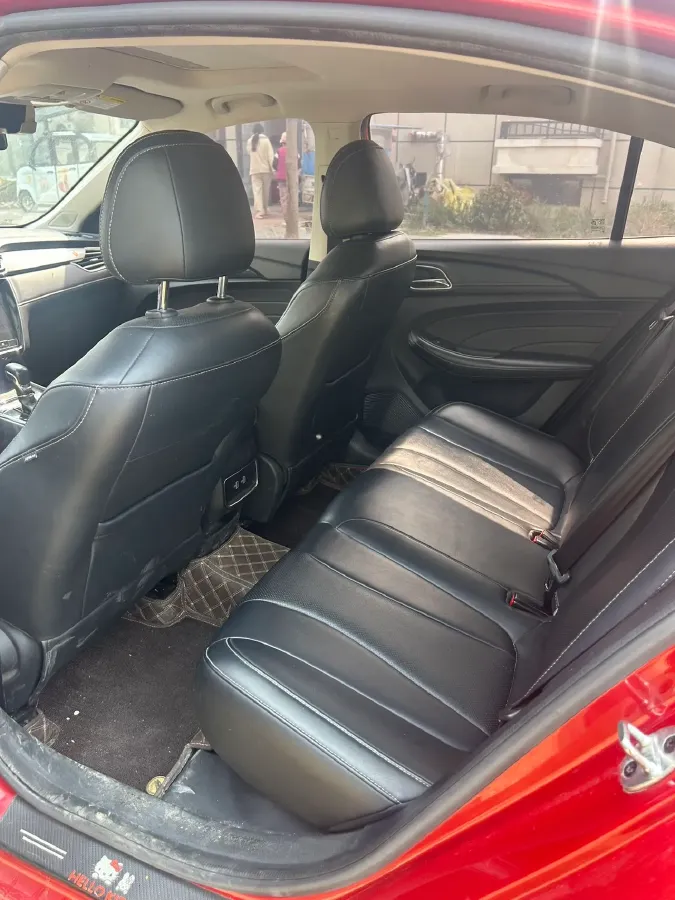 2020 Roewe i5 1.5L 120HP L4 CVT,autocango,china used car exporter,china ev exporter,chinese used car exporter,chinese used ev exporter