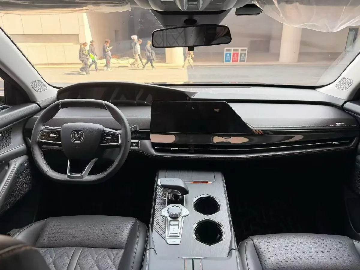 2021 ChangAn UNI-K 2.0T 233HP L4 8AT,autocango,china used car exporter,china ev exporter,chinese used car exporter,chinese used ev exporter