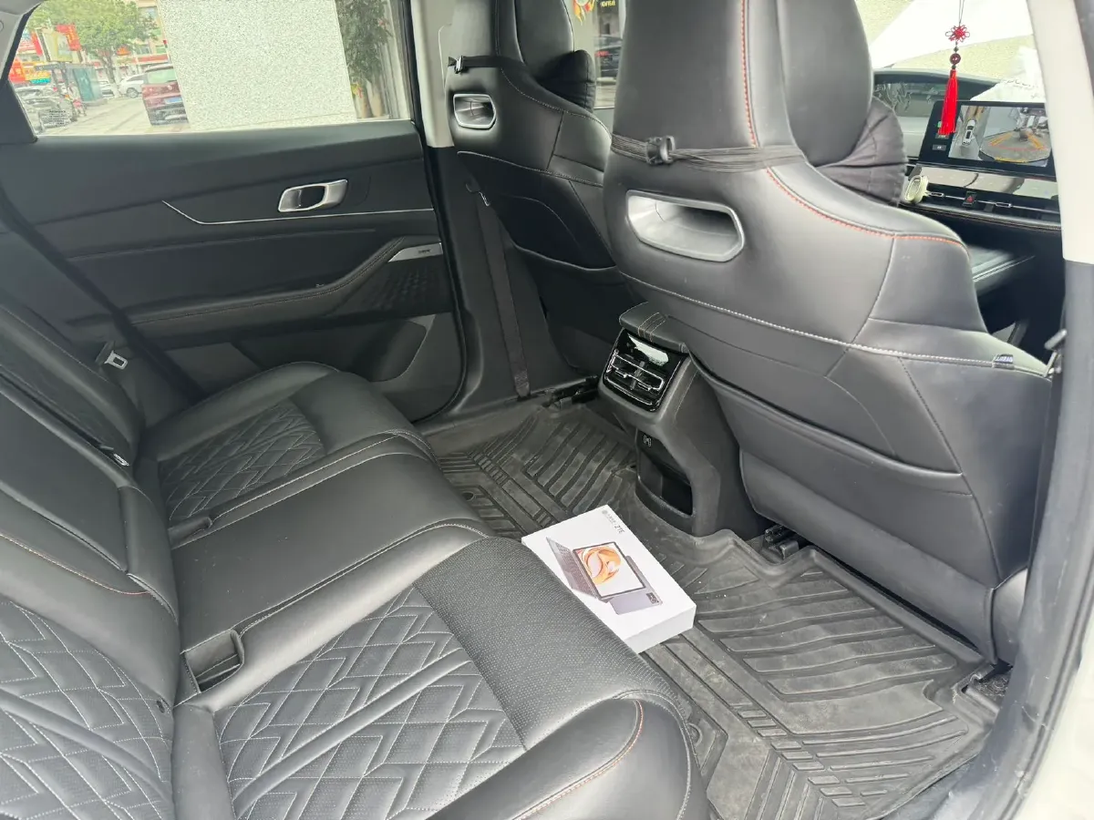 2023 ChangAn UNI-K iDD 1.5T 170HP L4 6TCT PHEV 28.39KWH,autocango,china used car exporter,china ev exporter,chinese used car exporter,chinese used ev exporter