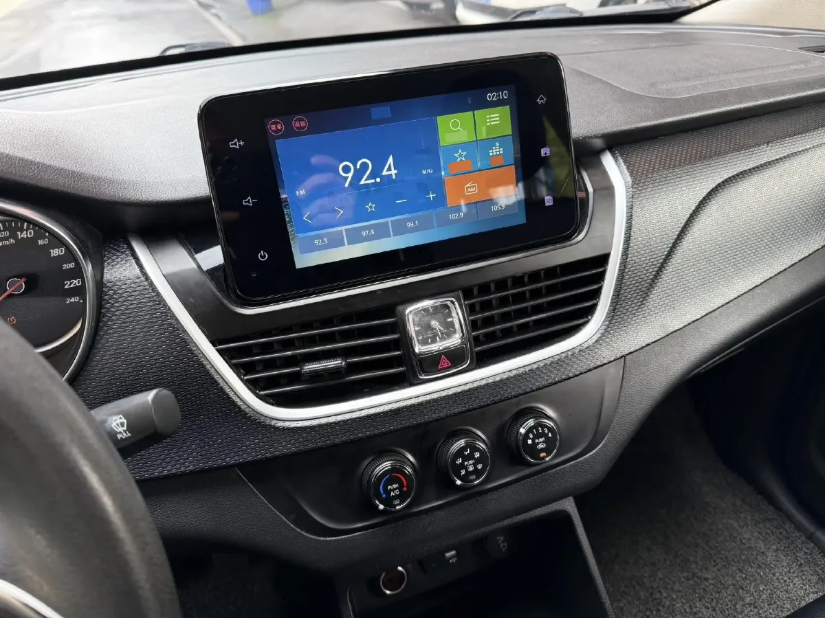 2019 BaoJun 730 1.5T 147HP L4 6MT,autocango,china used car exporter,china ev exporter,chinese used car exporter,chinese used ev exporter