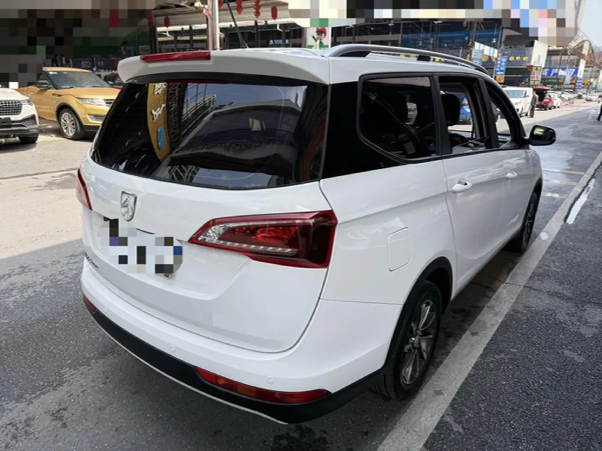 2019 BaoJun 730 1.5T 147HP L4 6MT,autocango,china used car exporter,china ev exporter,chinese used car exporter,chinese used ev exporter