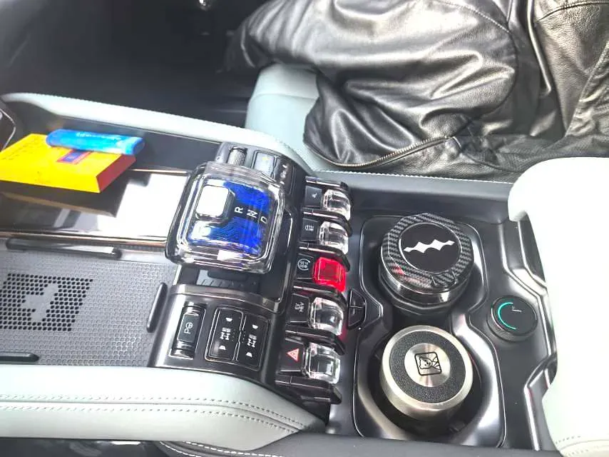 2024 Jaguar XEL 2.0T 250HP L4 8AT,autocango,china used car exporter,china ev exporter,chinese used car exporter,chinese used ev exporter