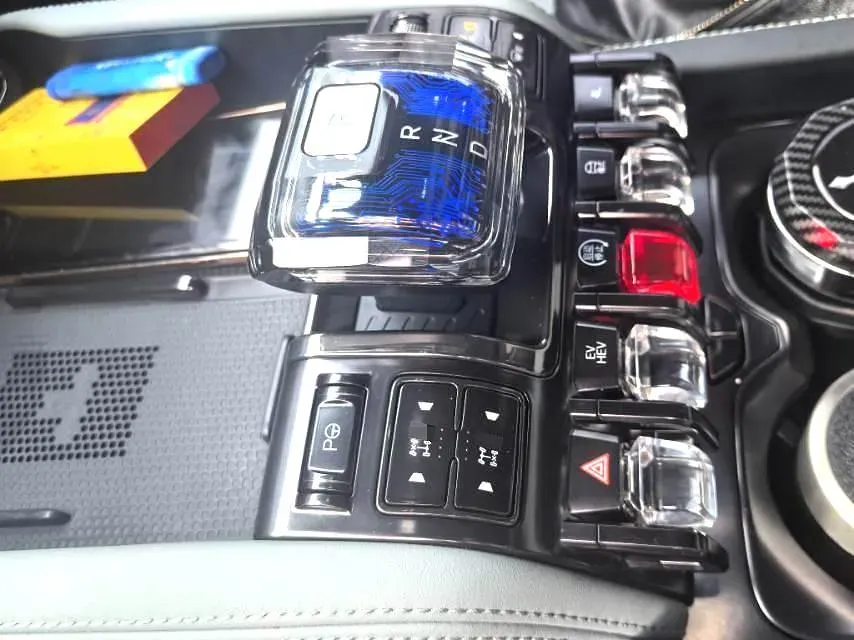 2024 Jaguar XEL 2.0T 250HP L4 8AT,autocango,china used car exporter,china ev exporter,chinese used car exporter,chinese used ev exporter