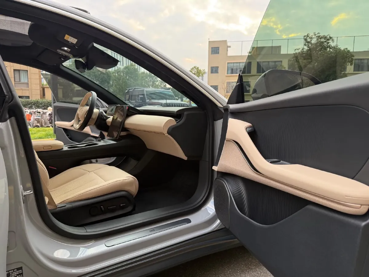 2023 NIO ET5T BEV 75KWH,autocango,china used car exporter,china ev exporter,chinese used car exporter,chinese used ev exporter