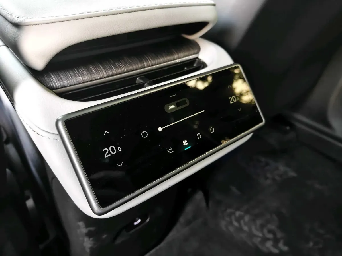 2024 NIO ES6 BEV 75KWH,autocango,china used car exporter,china ev exporter,chinese used car exporter,chinese used ev exporter