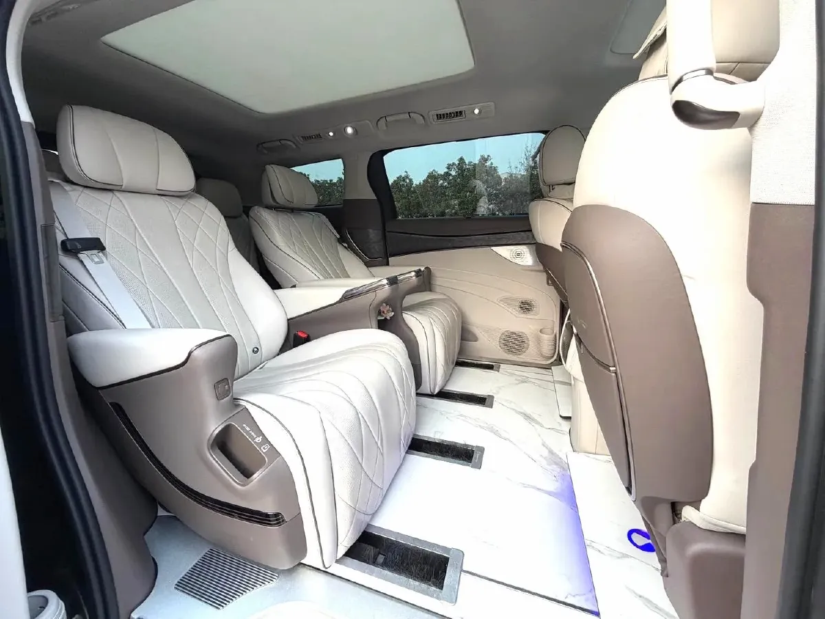 2022 HongQi HS7 3.0T 337HP V6 8AT,autocango,china used car exporter,china ev exporter,chinese used car exporter,chinese used ev exporter