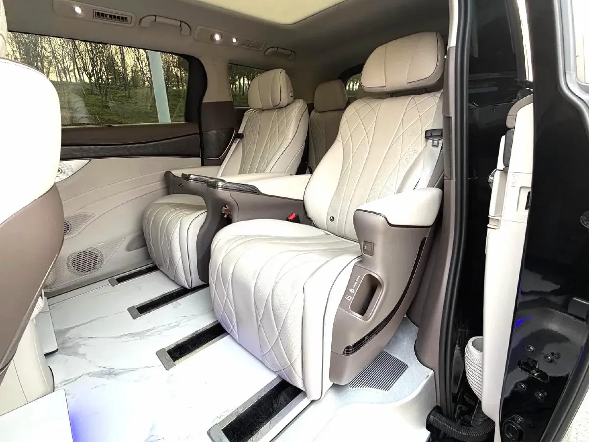 2022 HongQi HS7 3.0T 337HP V6 8AT,autocango,china used car exporter,china ev exporter,chinese used car exporter,chinese used ev exporter