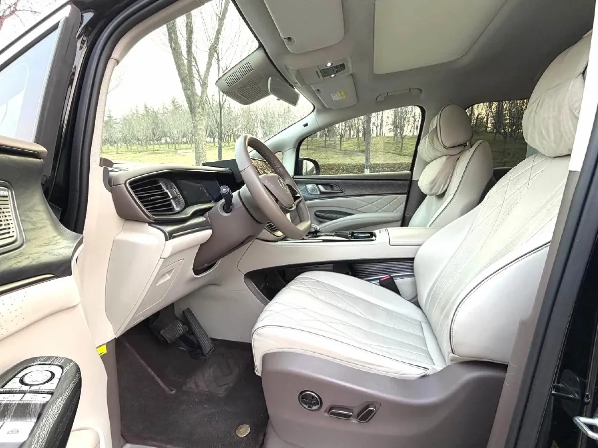 2022 HongQi HS7 3.0T 337HP V6 8AT,autocango,china used car exporter,china ev exporter,chinese used car exporter,chinese used ev exporter