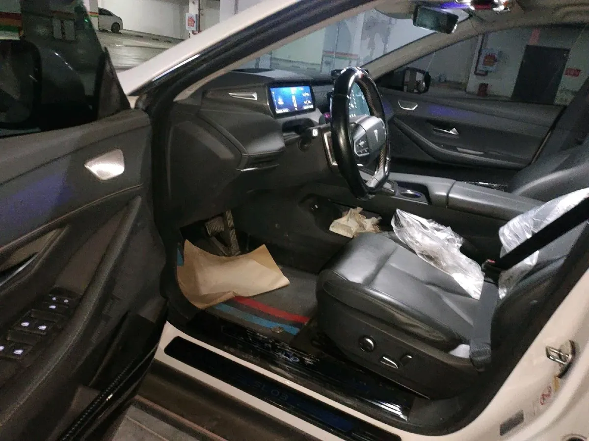 2022 DongFeng Forthing LingZhi EV BEV 68.4KWH,autocango,china used car exporter,china ev exporter,chinese used car exporter,chinese used ev exporter