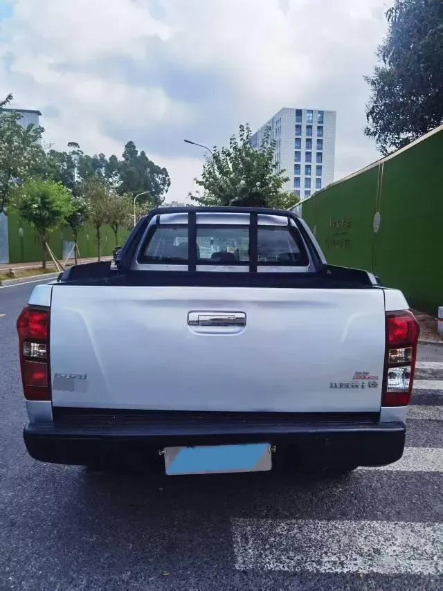 2020 Isuzu LingTuo 2.5T 150HP L4 6MT,autocango,china used car exporter,china ev exporter,chinese used car exporter,chinese used ev exporter