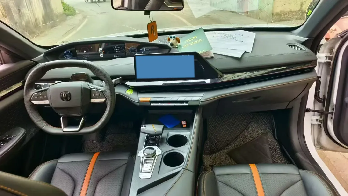 2024 ChangAn UNI-V 1.5T 188HP L4 7DCT,autocango,china used car exporter,china ev exporter,chinese used car exporter,chinese used ev exporter