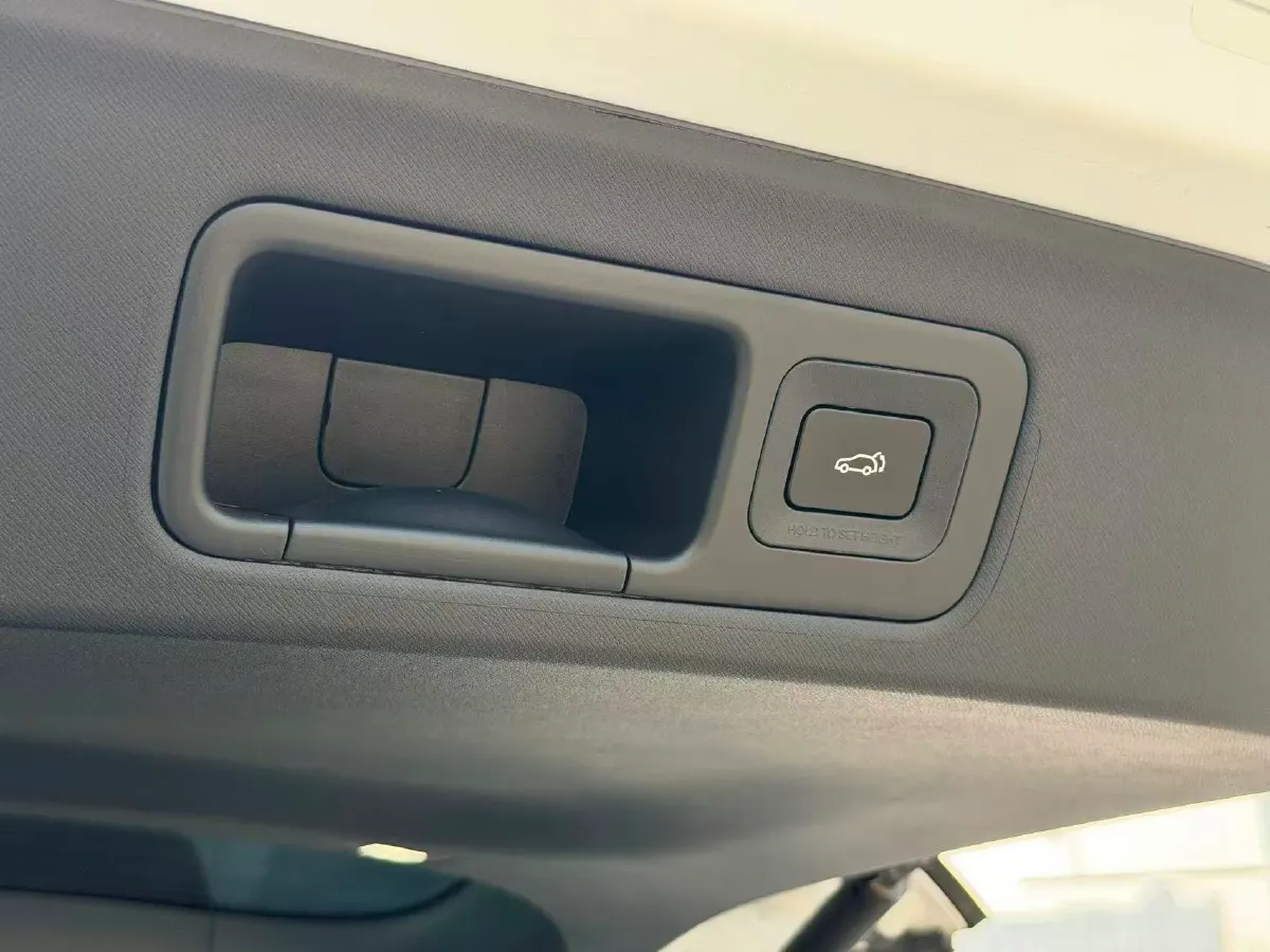 2024 GAC Trumpchi M8 2.0T 252HP L4 8AT,autocango,china used car exporter,china ev exporter,chinese used car exporter,chinese used ev exporter