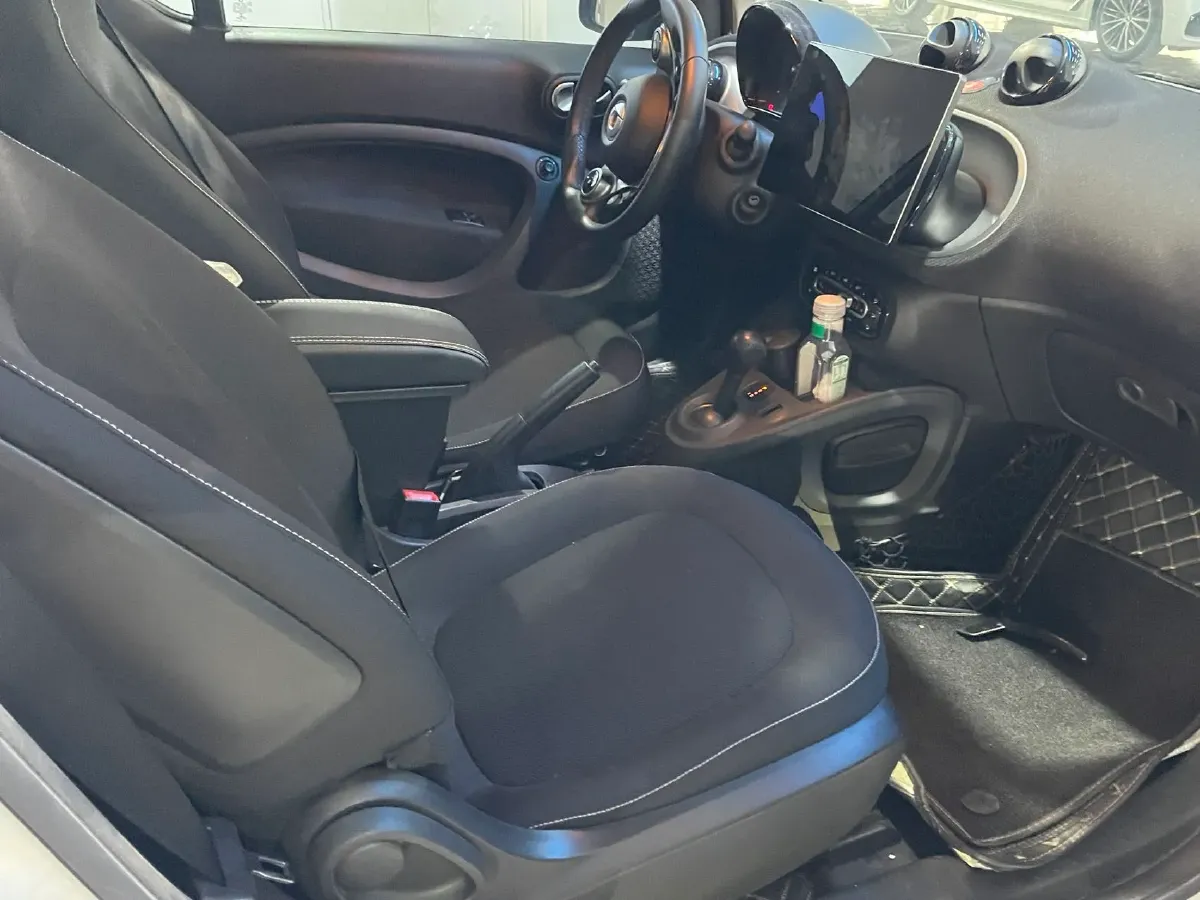 2019 Smart smart fortwo 0.9T 90HP L3 6DCT,autocango,china used car exporter,china ev exporter,chinese used car exporter,chinese used ev exporter
