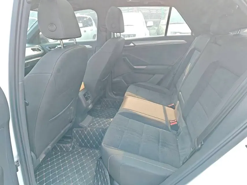 2022 Volkswagen T-Roc 1.4T 150HP L4 7DCT,autocango,china used car exporter,china ev exporter,chinese used car exporter,chinese used ev exporter