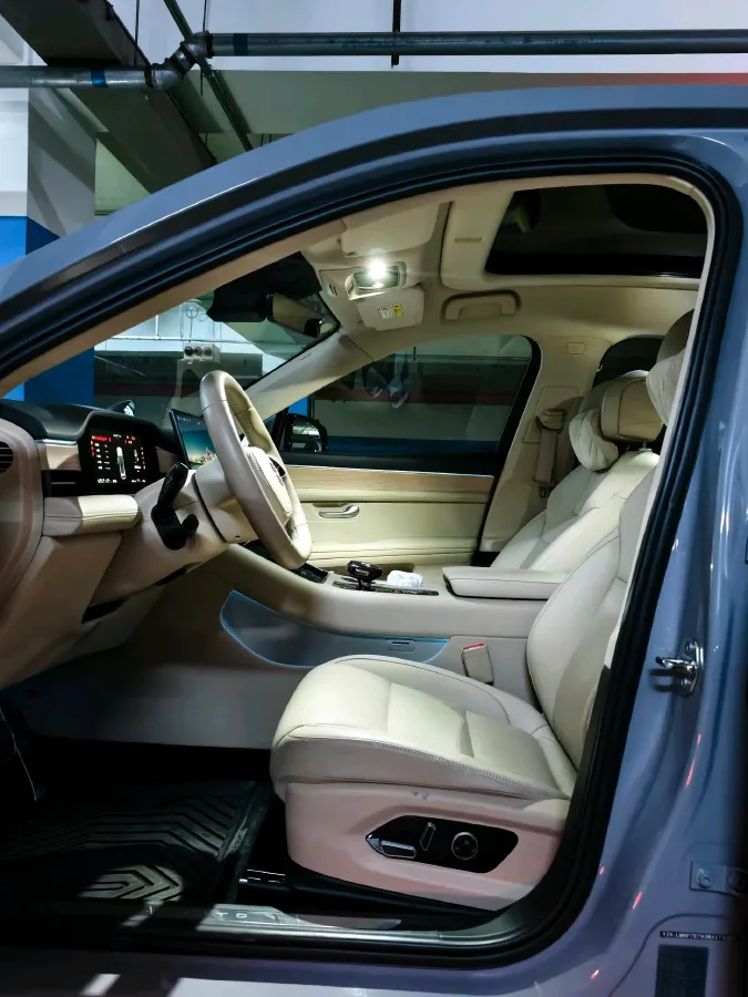 2024 HIMA AITO M5 1.5T 152HP L4 REEV 42KWH,autocango,china used car exporter,china ev exporter,chinese used car exporter,chinese used ev exporter