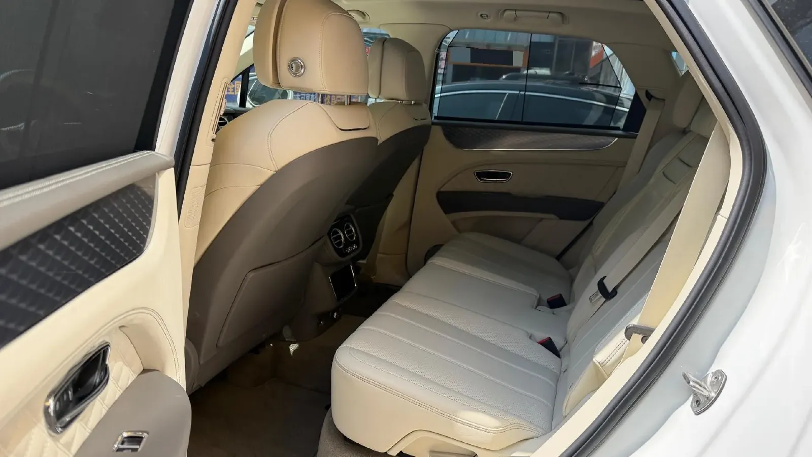 2021 Bentley Bentayga 3.0T 340HP V6 8AT PHEV 17.3KWH,autocango,china used car exporter,china ev exporter,chinese used car exporter,chinese used ev exporter