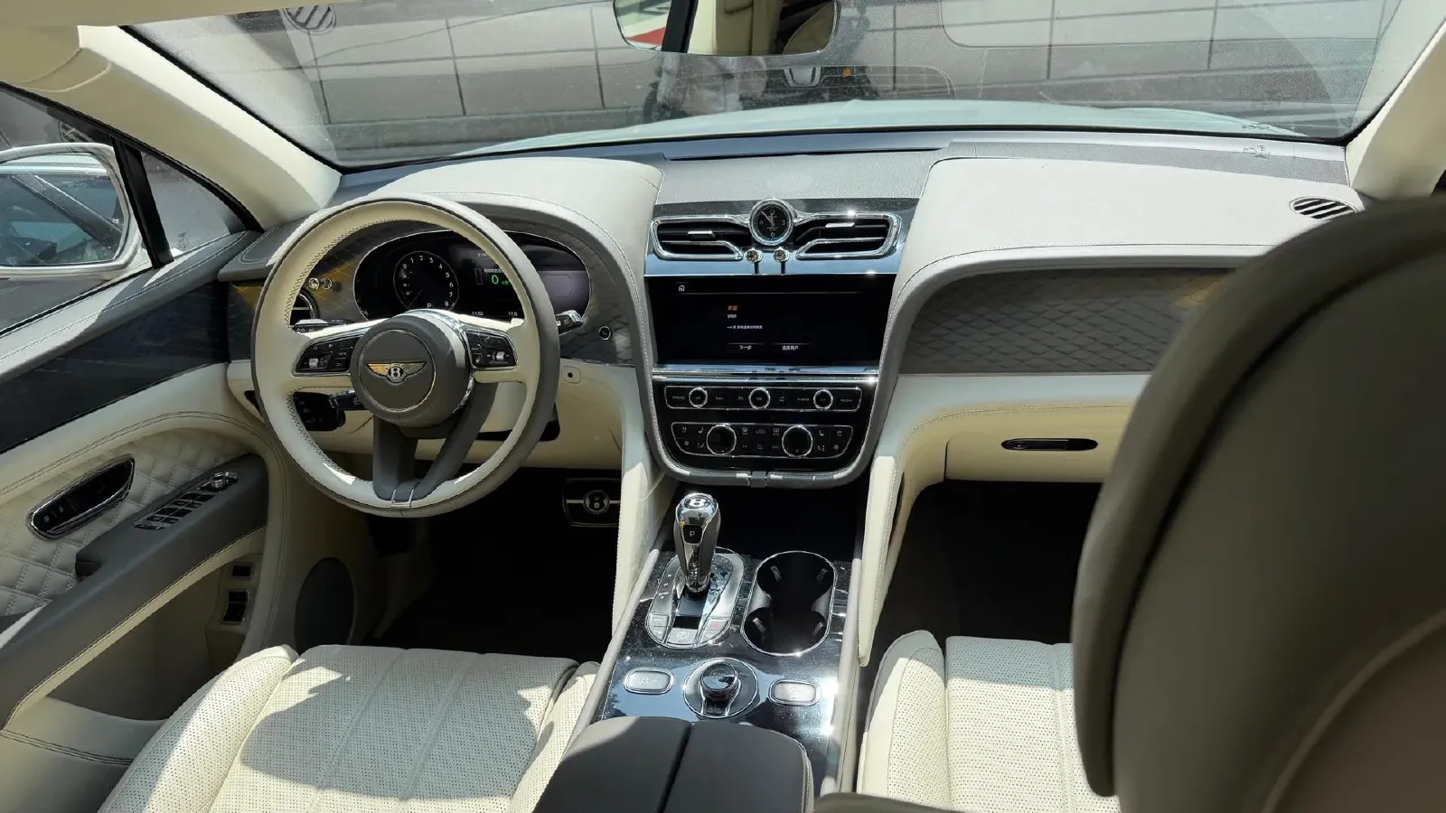 2021 Bentley Bentayga 3.0T 340HP V6 8AT PHEV 17.3KWH,autocango,china used car exporter,china ev exporter,chinese used car exporter,chinese used ev exporter