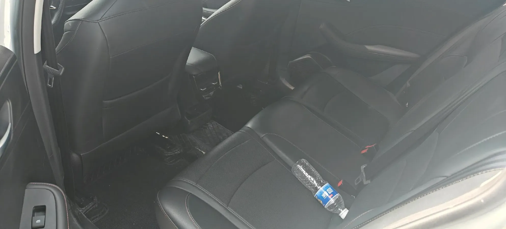 2023 Roewe i5 1.5L 129HP L4 CVT,autocango,china used car exporter,china ev exporter,chinese used car exporter,chinese used ev exporter