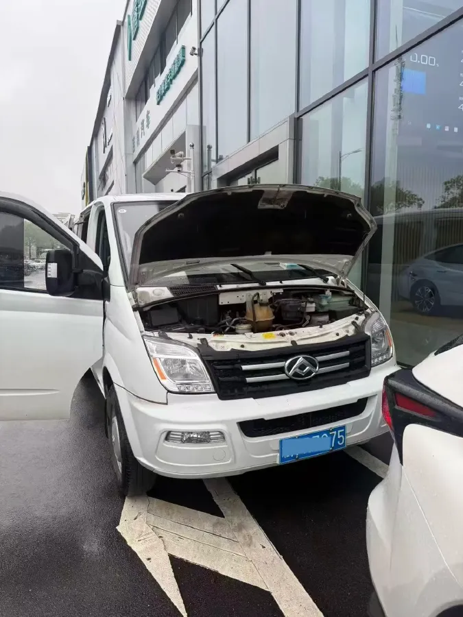 2021 MAXUS XinTu V80 2.0T 139HP L4 6MT,autocango,china used car exporter,china ev exporter,chinese used car exporter,chinese used ev exporter