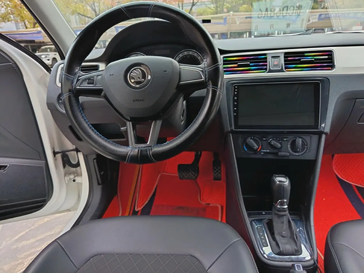 2019 SWM G01 1.5T 156HP L4 6AT,autocango,china used car exporter,china ev exporter,chinese used car exporter,chinese used ev exporter