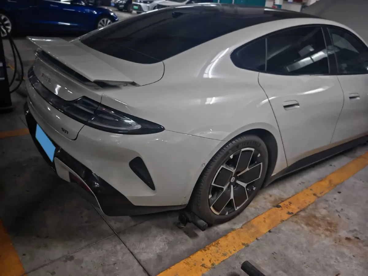 2024 MI SU7 BEV 94.3KWH,autocango,china used car exporter,china ev exporter,chinese used car exporter,chinese used ev exporter