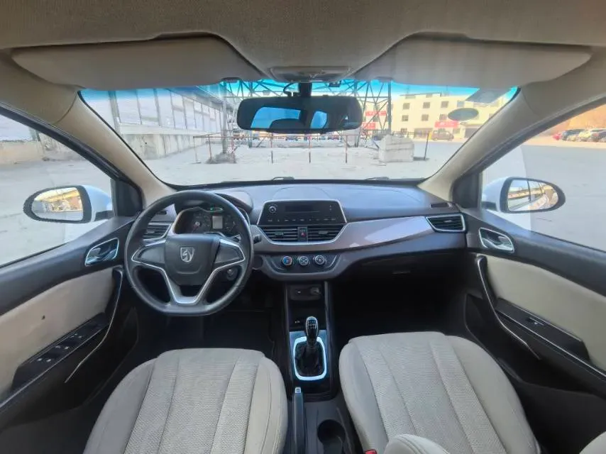 2017 BaoJun 310W 1.5L 112HP L4 6MT,autocango,china used car exporter,china ev exporter,chinese used car exporter,chinese used ev exporter