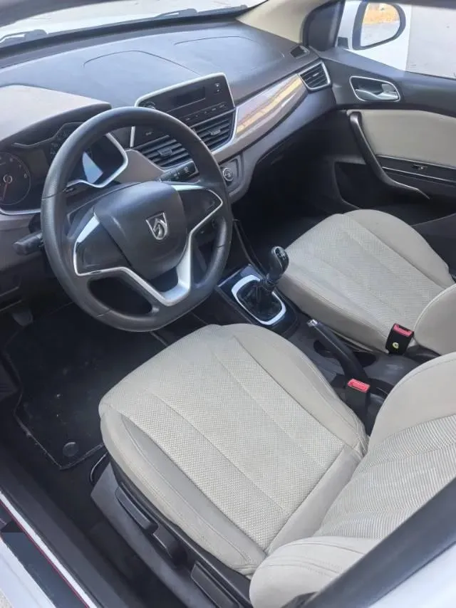 2017 BaoJun 310W 1.5L 112HP L4 6MT,autocango,china used car exporter,china ev exporter,chinese used car exporter,chinese used ev exporter