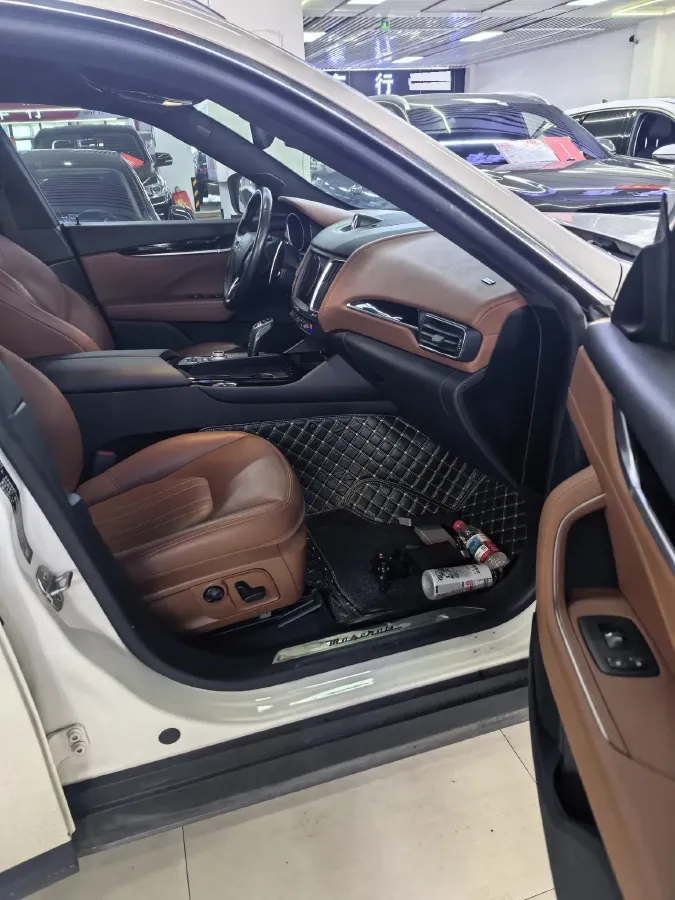 2019 Maserati Levante 3.0T 350HP V6 8AT,autocango,china used car exporter,china ev exporter,chinese used car exporter,chinese used ev exporter