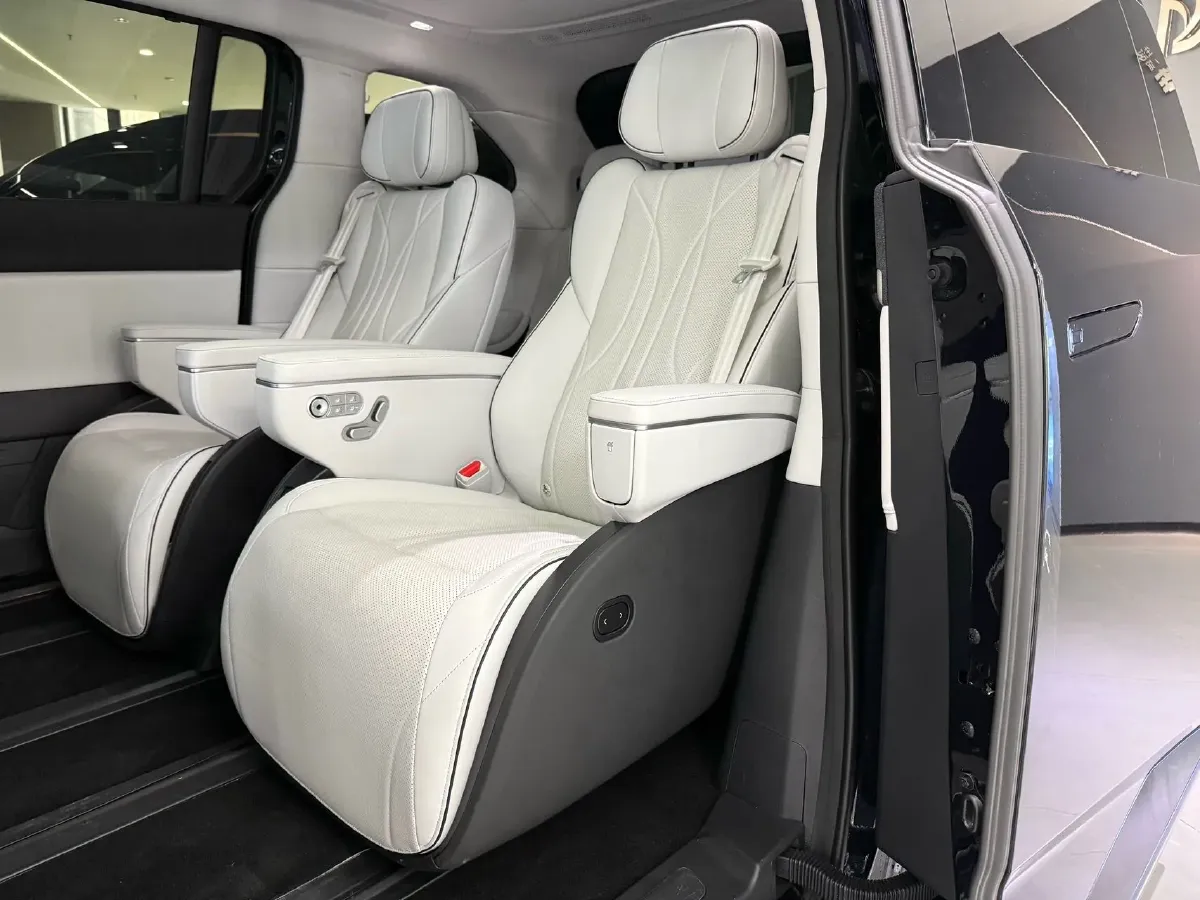 2024 Xpeng X9 BEV 101.5KWH,autocango,china used car exporter,china ev exporter,chinese used car exporter,chinese used ev exporter