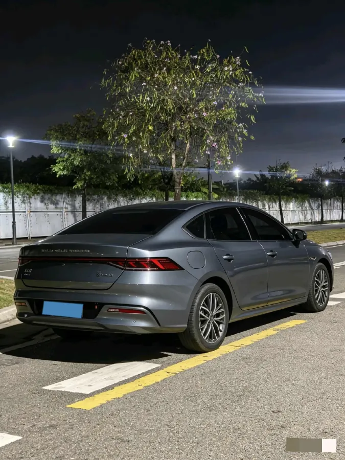 2025 Fulwin FulwinA8L 1.5T 156HP L4 1DHT PHEV 18.67KWH,autocango,china used car exporter,china ev exporter,chinese used car exporter,chinese used ev exporter