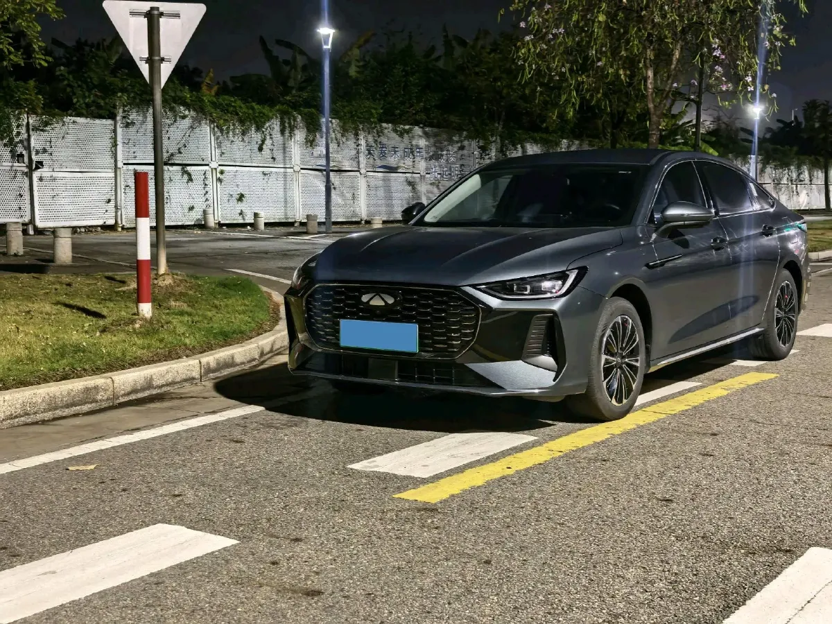 2025 Fulwin FulwinA8L 1.5T 156HP L4 1DHT PHEV 18.67KWH,autocango,china used car exporter,china ev exporter,chinese used car exporter,chinese used ev exporter