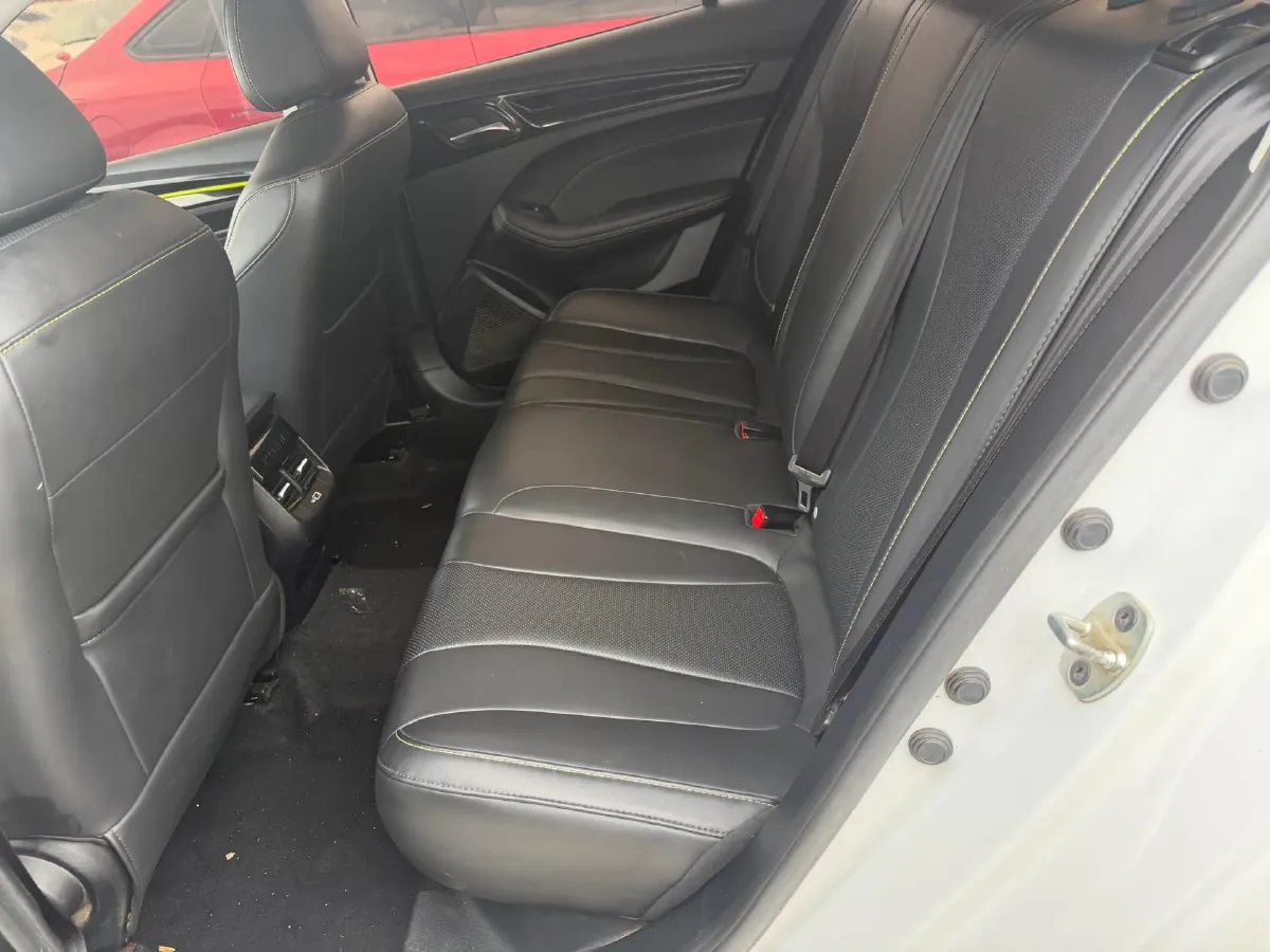 2021 Roewe i5 1.5L 120HP L4 CVT,autocango,china used car exporter,china ev exporter,chinese used car exporter,chinese used ev exporter