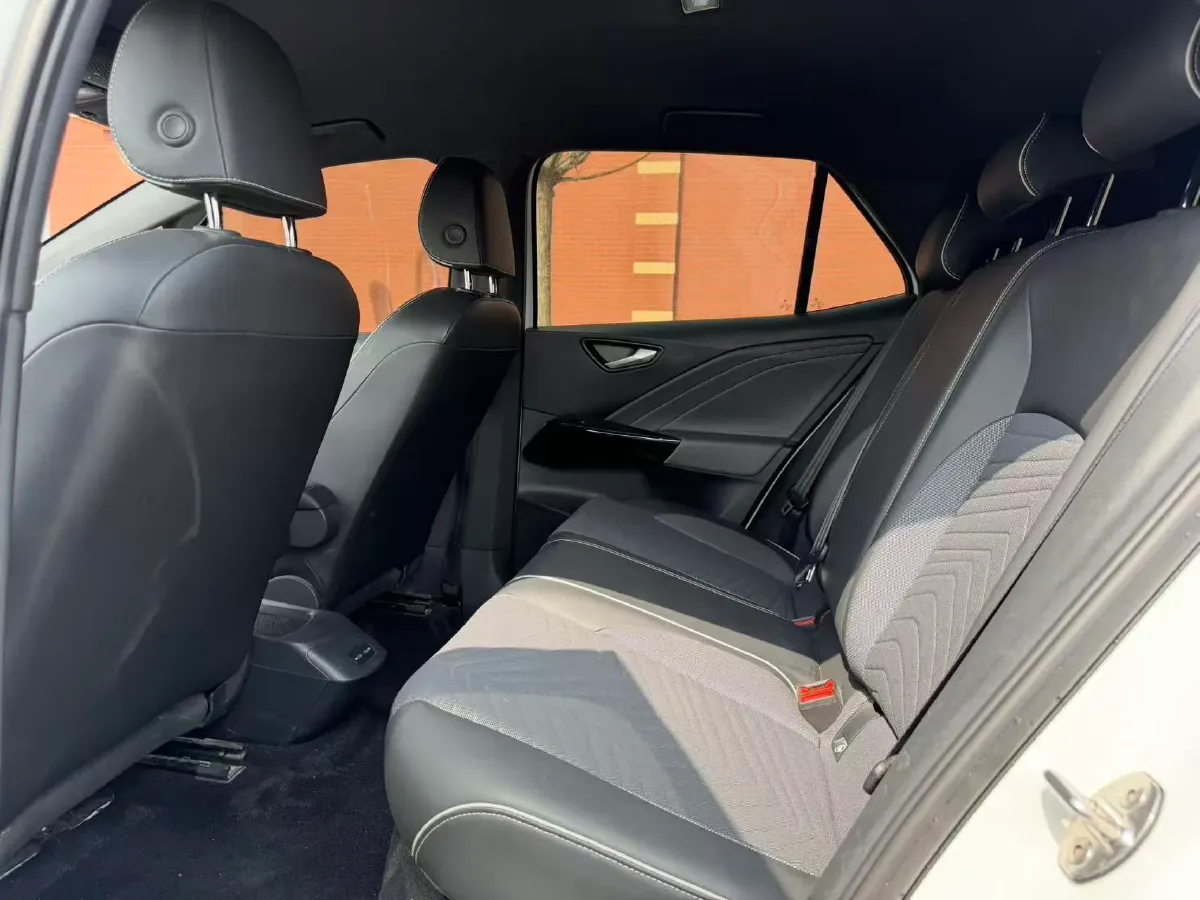 2024 Volkswagen ID.3 BEV 52.8KWH,autocango,china used car exporter,china ev exporter,chinese used car exporter,chinese used ev exporter