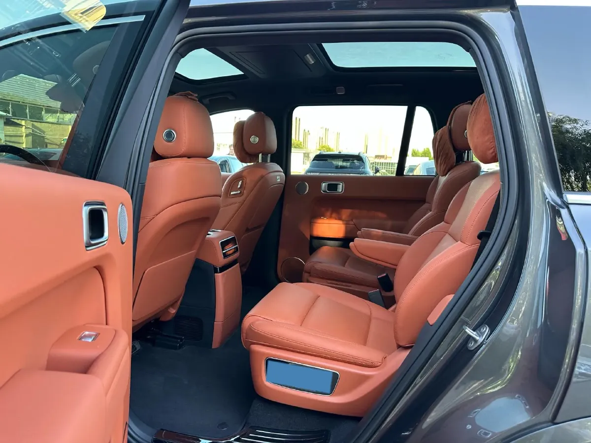 2022 Li L9 Range Extended 154HP REEV 42.6KWH,autocango,china used car exporter,china ev exporter,chinese used car exporter,chinese used ev exporter