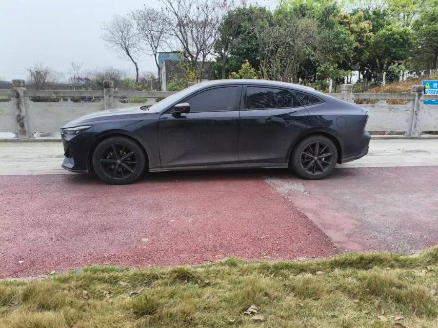 2022 ChangAn UNI-V 1.5T 188HP L4 7DCT,autocango,china used car exporter,china ev exporter,chinese used car exporter,chinese used ev exporter