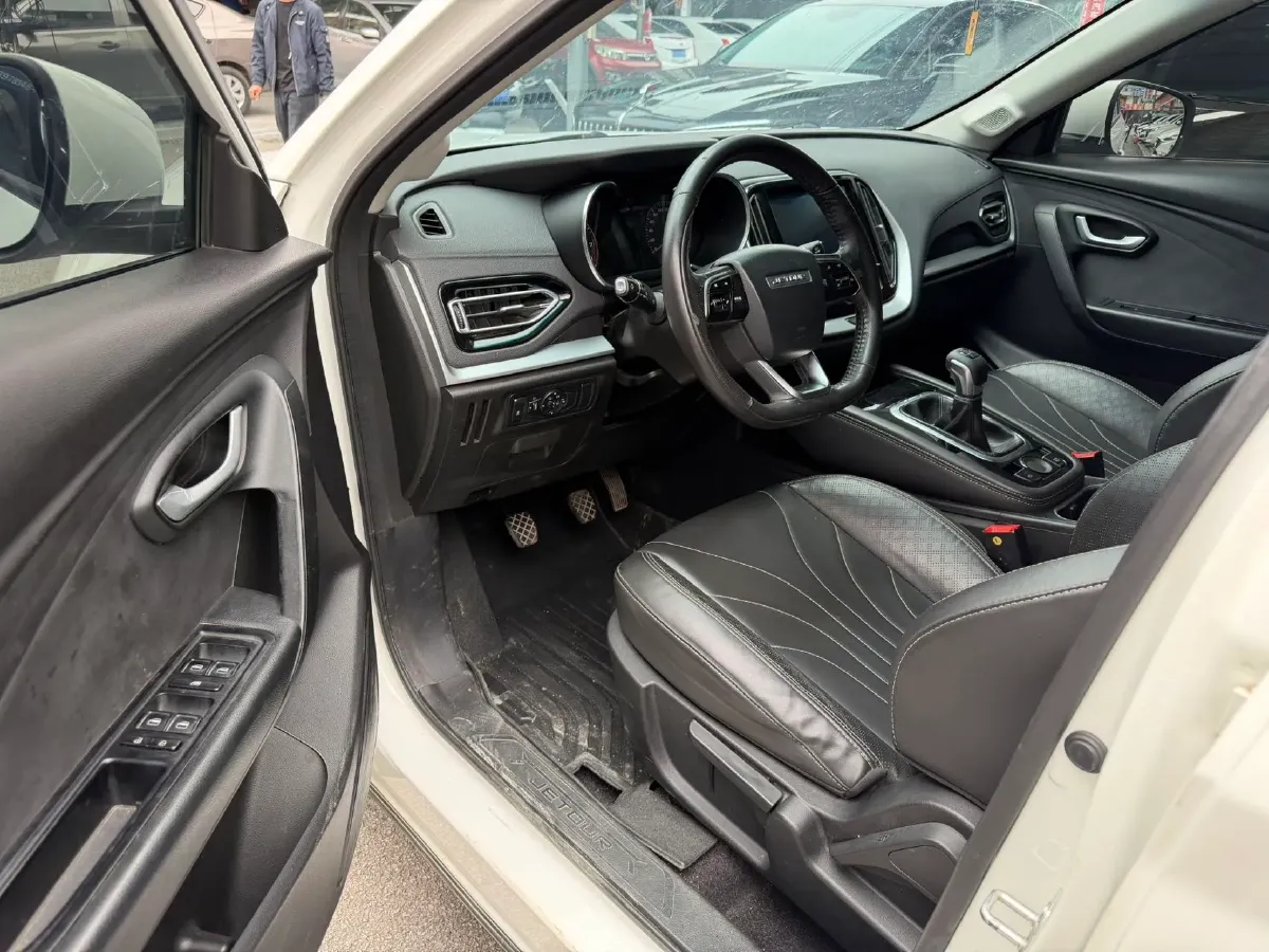 2020 Jetour X70M 1.5T 156HP L4 6MT,autocango,china used car exporter,china ev exporter,chinese used car exporter,chinese used ev exporter