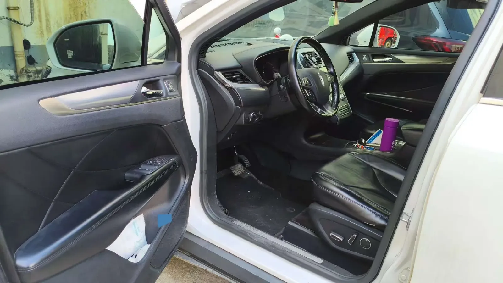 2017 Lincoln MKC 2.0T 203HP L4 6AT,autocango,china used car exporter,china ev exporter,chinese used car exporter,chinese used ev exporter