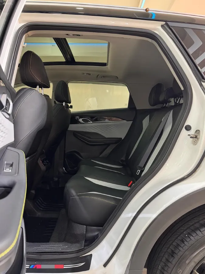 2023 Geely Coolray 1.5T 181HP L4 7DCT,autocango,china used car exporter,china ev exporter,chinese used car exporter,chinese used ev exporter