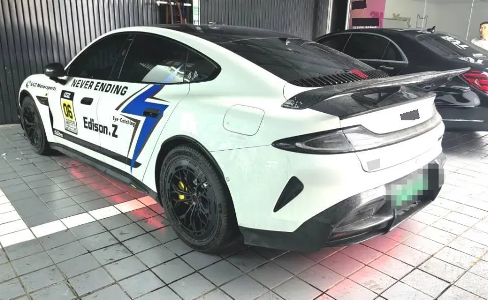 2024 MI SU7 BEV 101KWH,autocango,china used car exporter,china ev exporter,chinese used car exporter,chinese used ev exporter