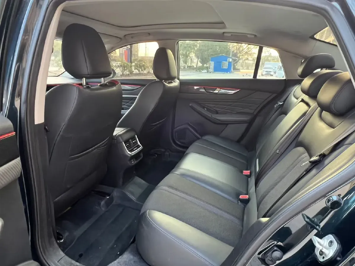 2021 DongFeng Aeolus YiXuan MAX 1.5T 190HP L4 7DCT,autocango,china used car exporter,china ev exporter,chinese used car exporter,chinese used ev exporter