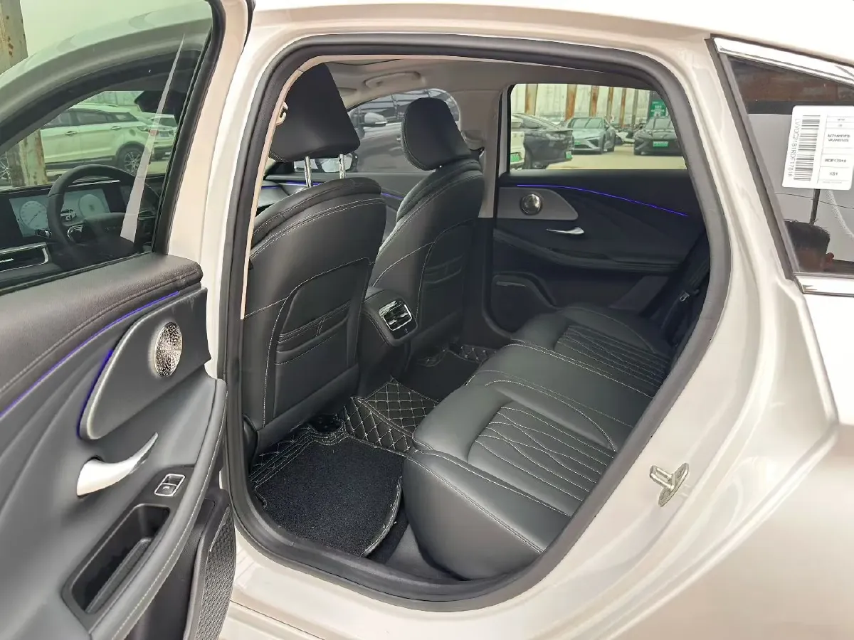 2024 Chery Arrizo 8 1.6T 197HP L4 7DCT,autocango,china used car exporter,china ev exporter,chinese used car exporter,chinese used ev exporter