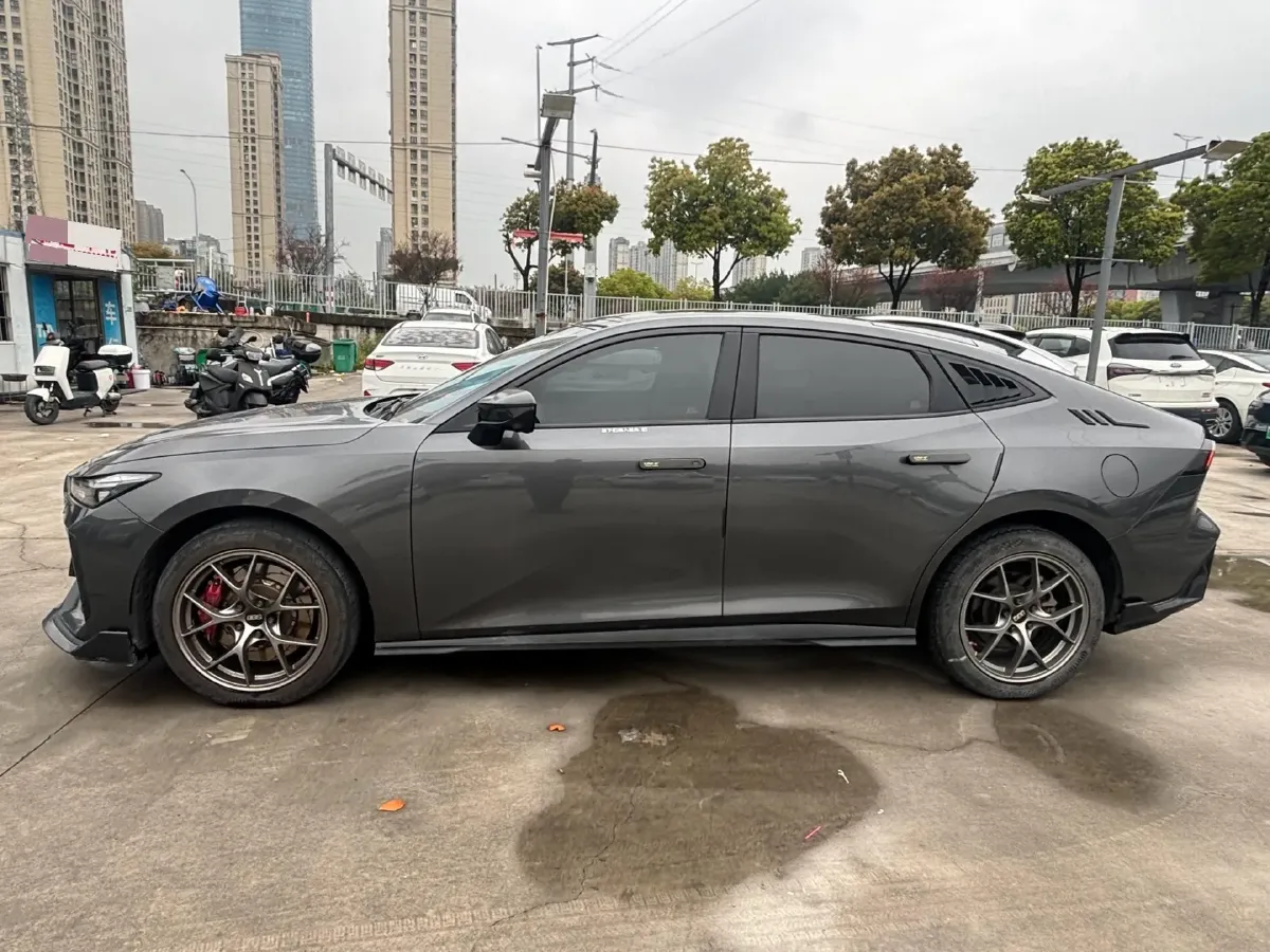 2023 ChangAn UNI-V iDD 1.5T 170HP L4 6TCT PHEV 18.4KWH,autocango,china used car exporter,china ev exporter,chinese used car exporter,chinese used ev exporter