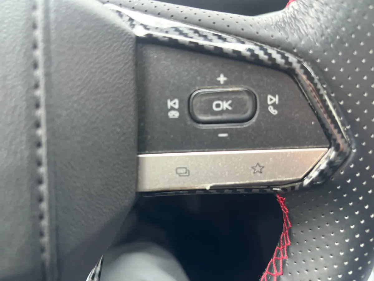 2023 ChangAn UNI-V iDD 1.5T 170HP L4 6TCT PHEV 18.4KWH,autocango,china used car exporter,china ev exporter,chinese used car exporter,chinese used ev exporter